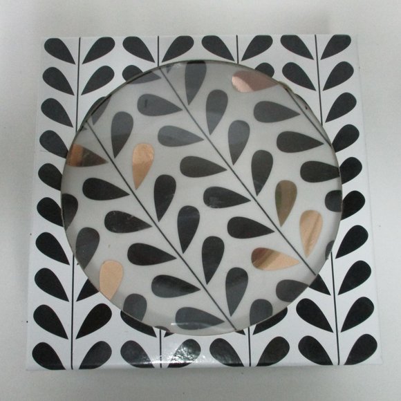 Macy's Designer Set 4 Dessert Salad Appetizer Plates 14K Gold Embellished 6” NEW - Picture 3 of 12